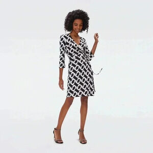 Diane von Furstenberg Vintage Julian 100% Silk Jersey Wrap Dress Chain Link SZ 6